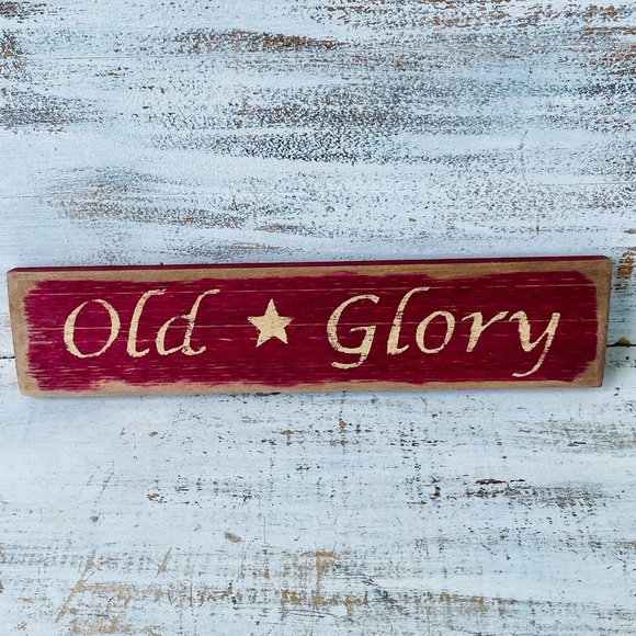 *Old Glory With Star Distressed Barnwood Sign - Picture 7 of 10